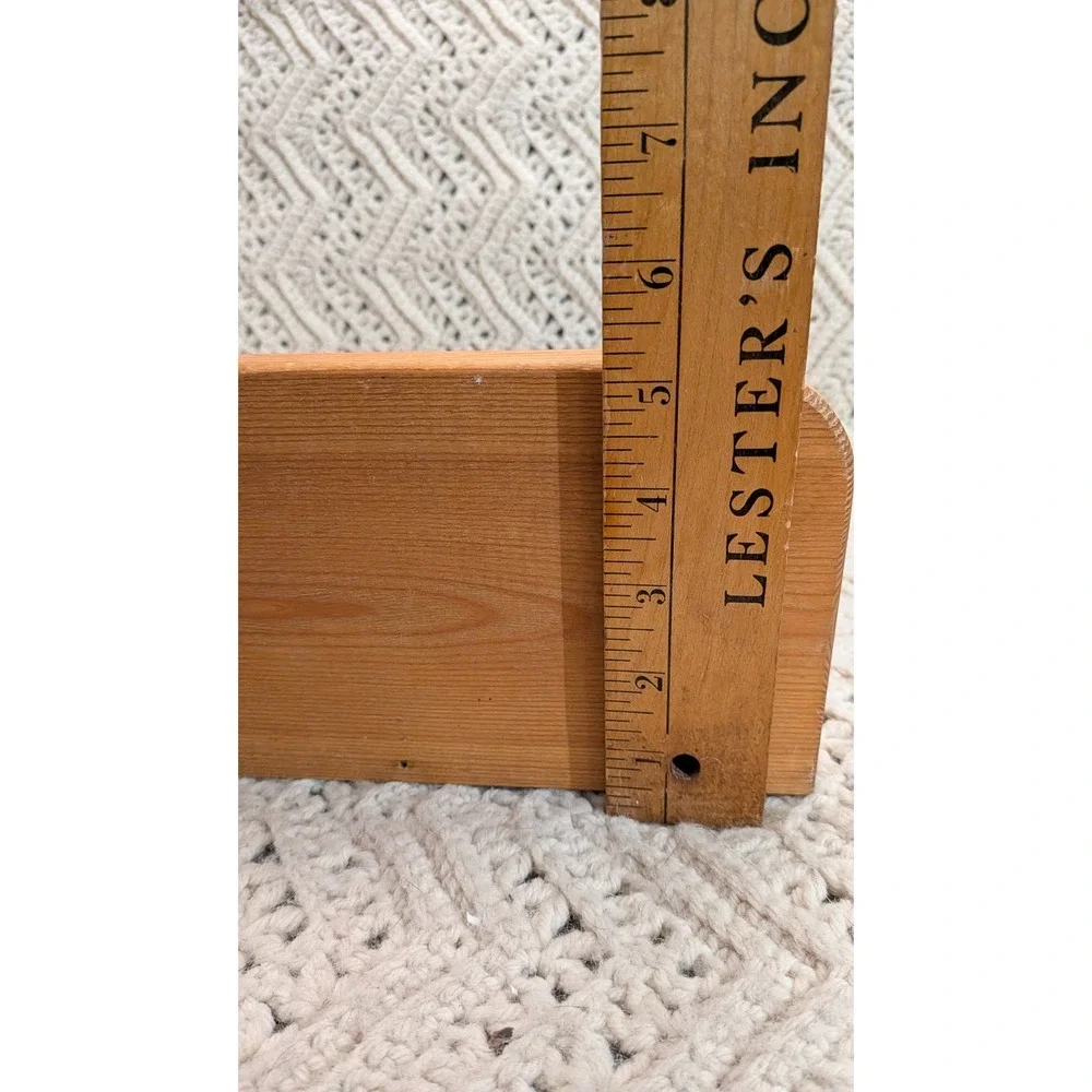 Vintage Wood Wall Shelf with 3 Hanging Pegs Scalloped Edge Entryway Decor 15in